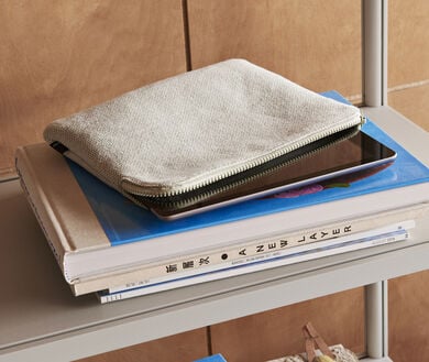 Footpad reaktion Indtil nu Hue' iPad cover by Hay | Bags And Accessories | FRANKBROS